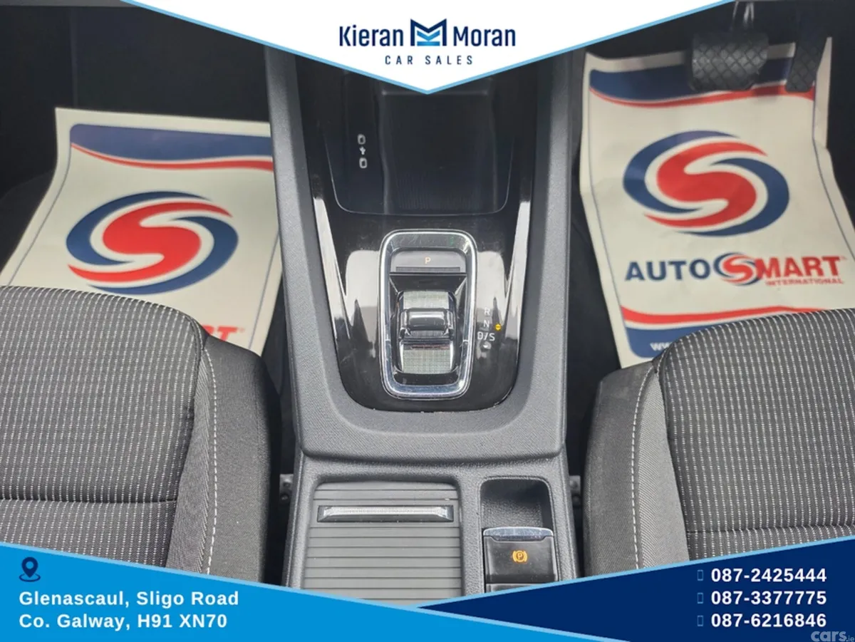 Skoda Octavia Hatchback, Diesel, 2024, Grey