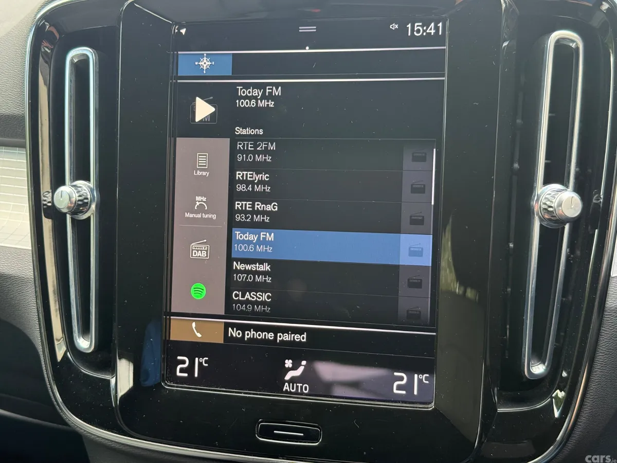 Volvo XC40 SUV, Petrol Plug-in Hybrid, 2023, Black