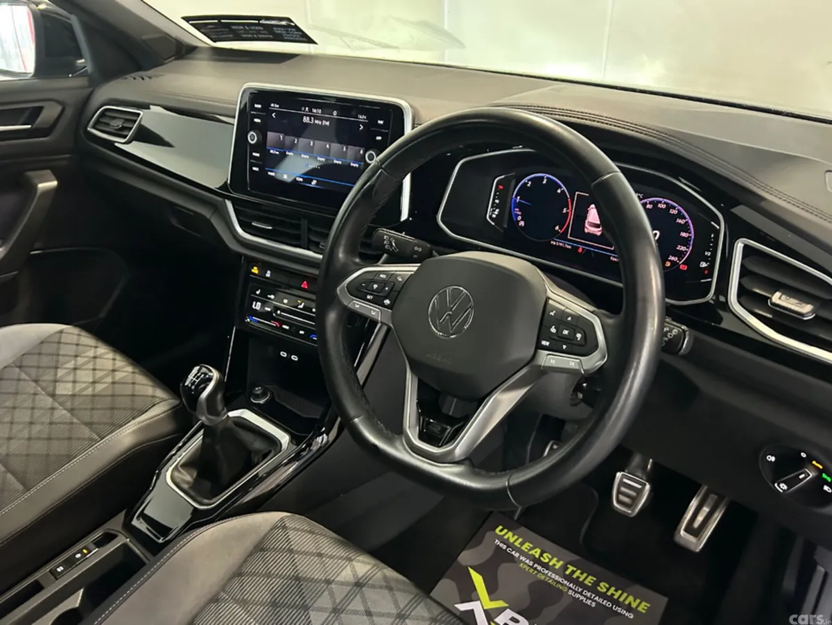 Volkswagen T-Roc SUV, Diesel, 2023, Blue