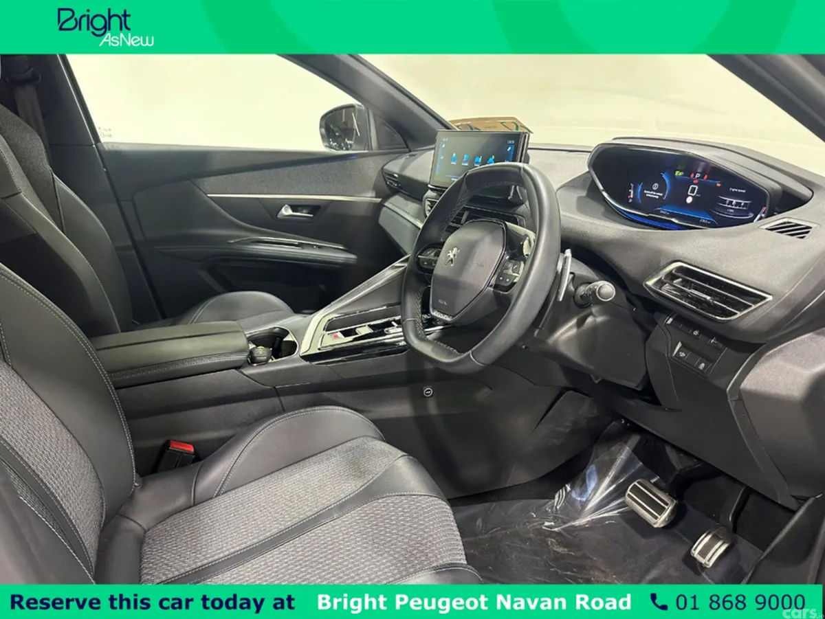 Peugeot 5008 MPV, Diesel, 2024, Grey