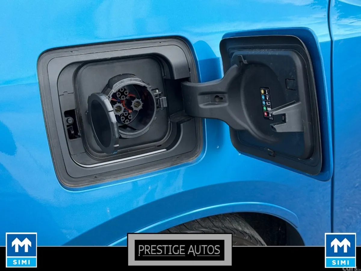 BMW i3 Hatchback, Petrol Plug-in Hybrid, 2017, Blue