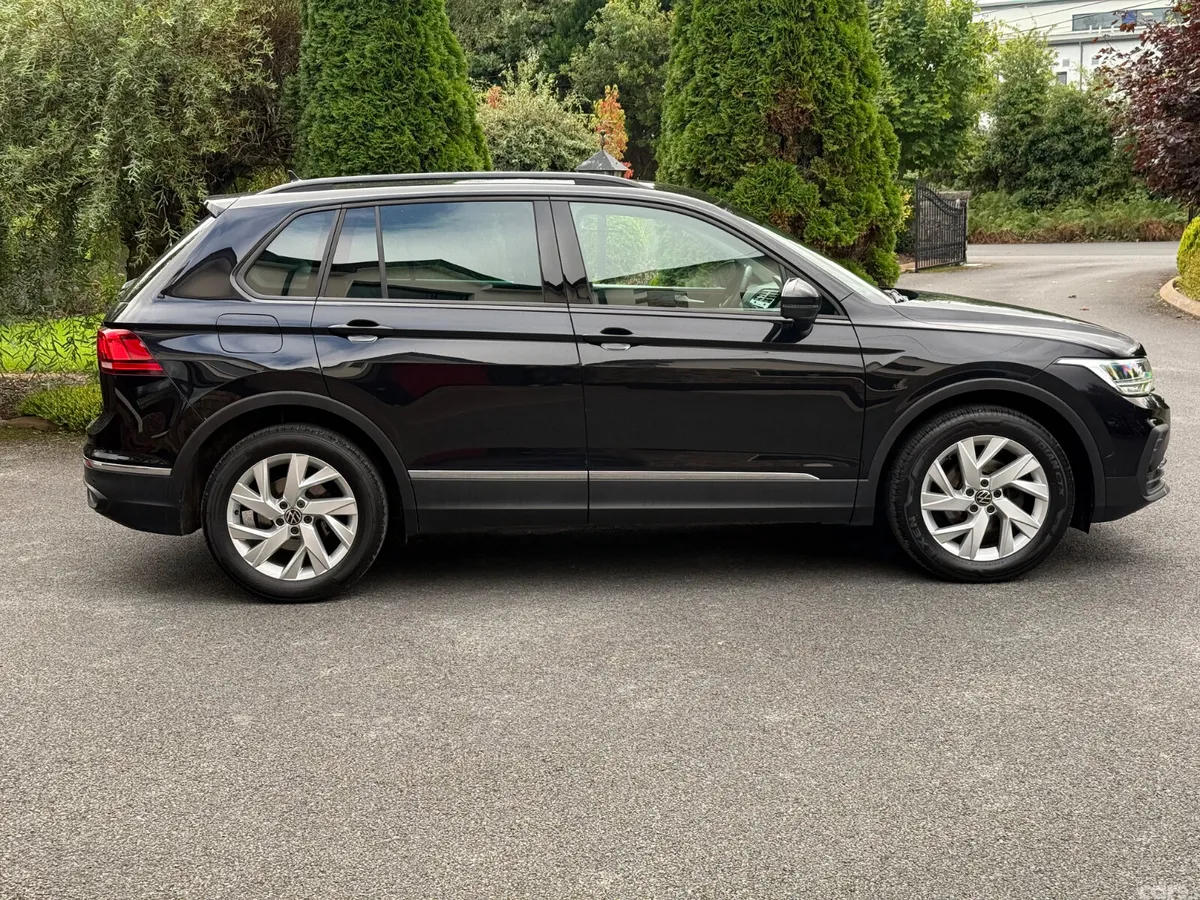 Volkswagen Tiguan SUV, Diesel, 2023, Black
