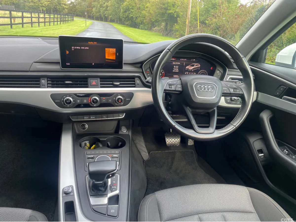 Audi A4 Estate, Petrol, 2017, White