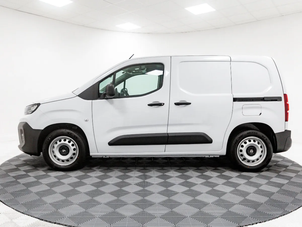 Citroen Berlingo Van, Diesel, 2026, White