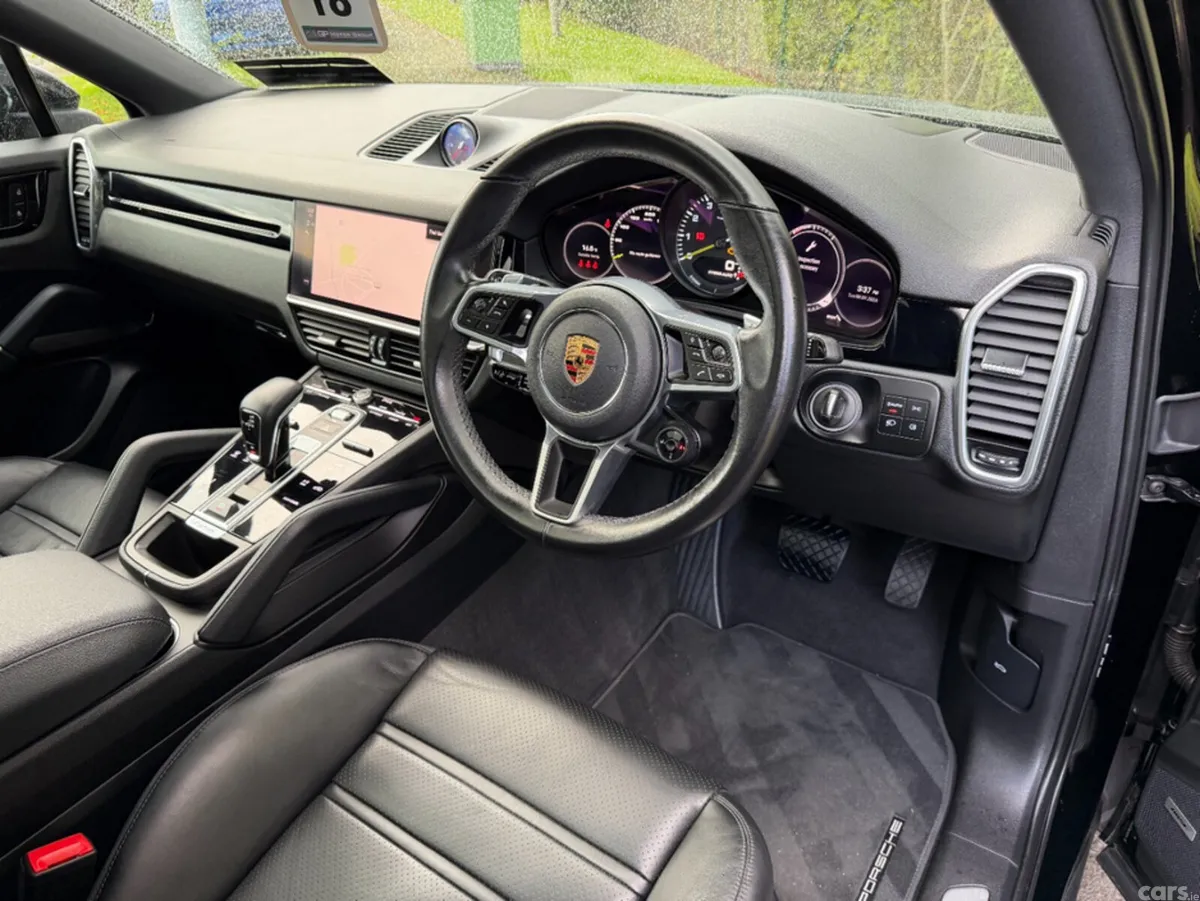 Porsche Cayenne Coupe, Petrol Plug-in Hybrid, 2022, Black