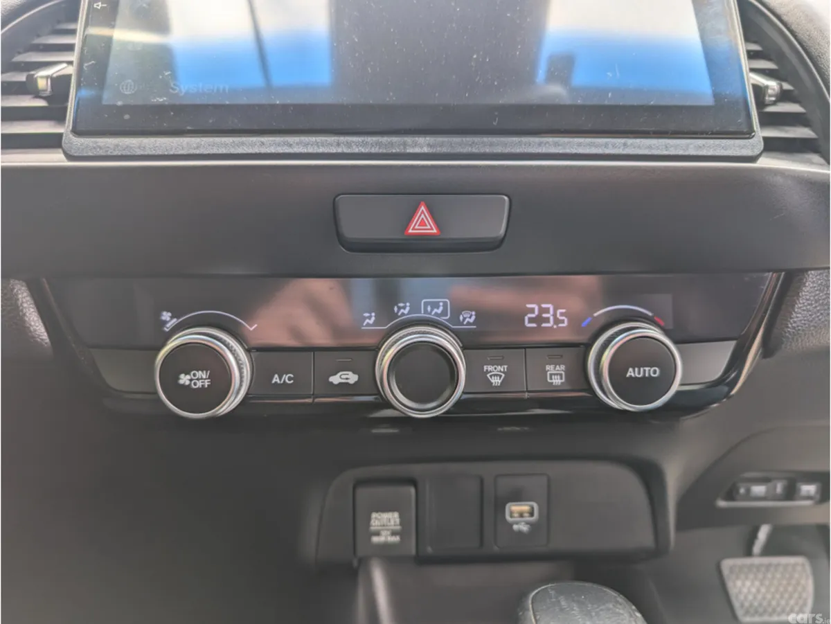 Honda Fit Hatchback, Petrol Hybrid, 2020, White