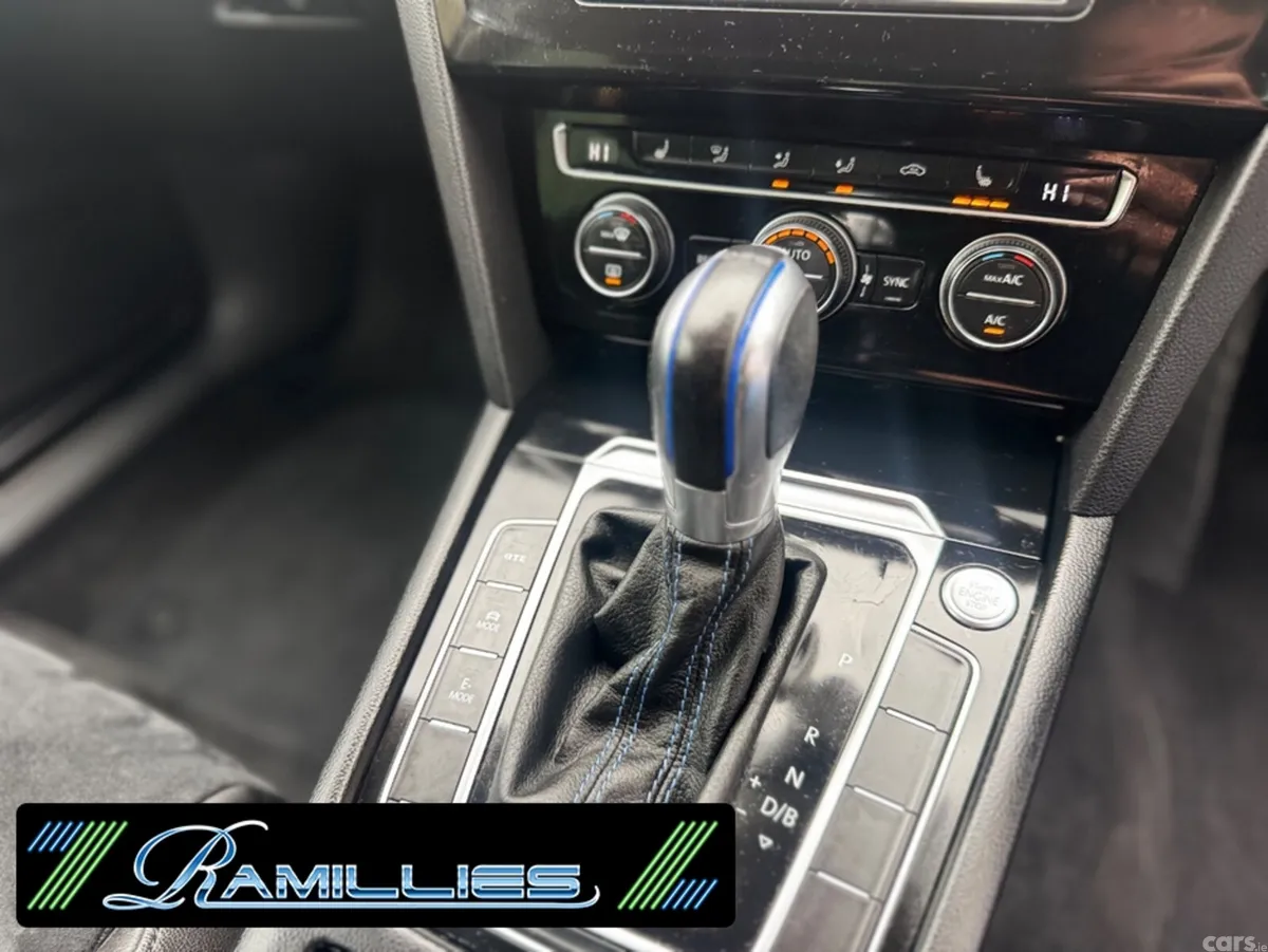 Volkswagen Passat Saloon, Petrol Plug-in Hybrid, 2017, Grey