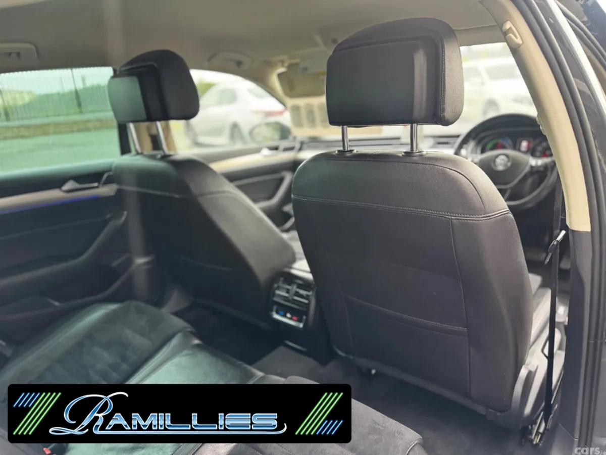 Volkswagen Passat Saloon, Petrol Plug-in Hybrid, 2017, Grey