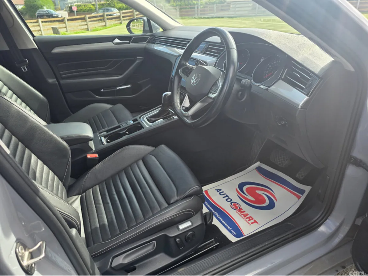 Volkswagen Passat Saloon, Diesel, 2022, Grey