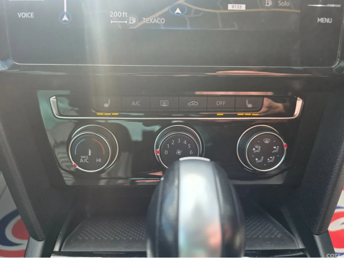 Volkswagen Passat Saloon, Diesel, 2022, Grey