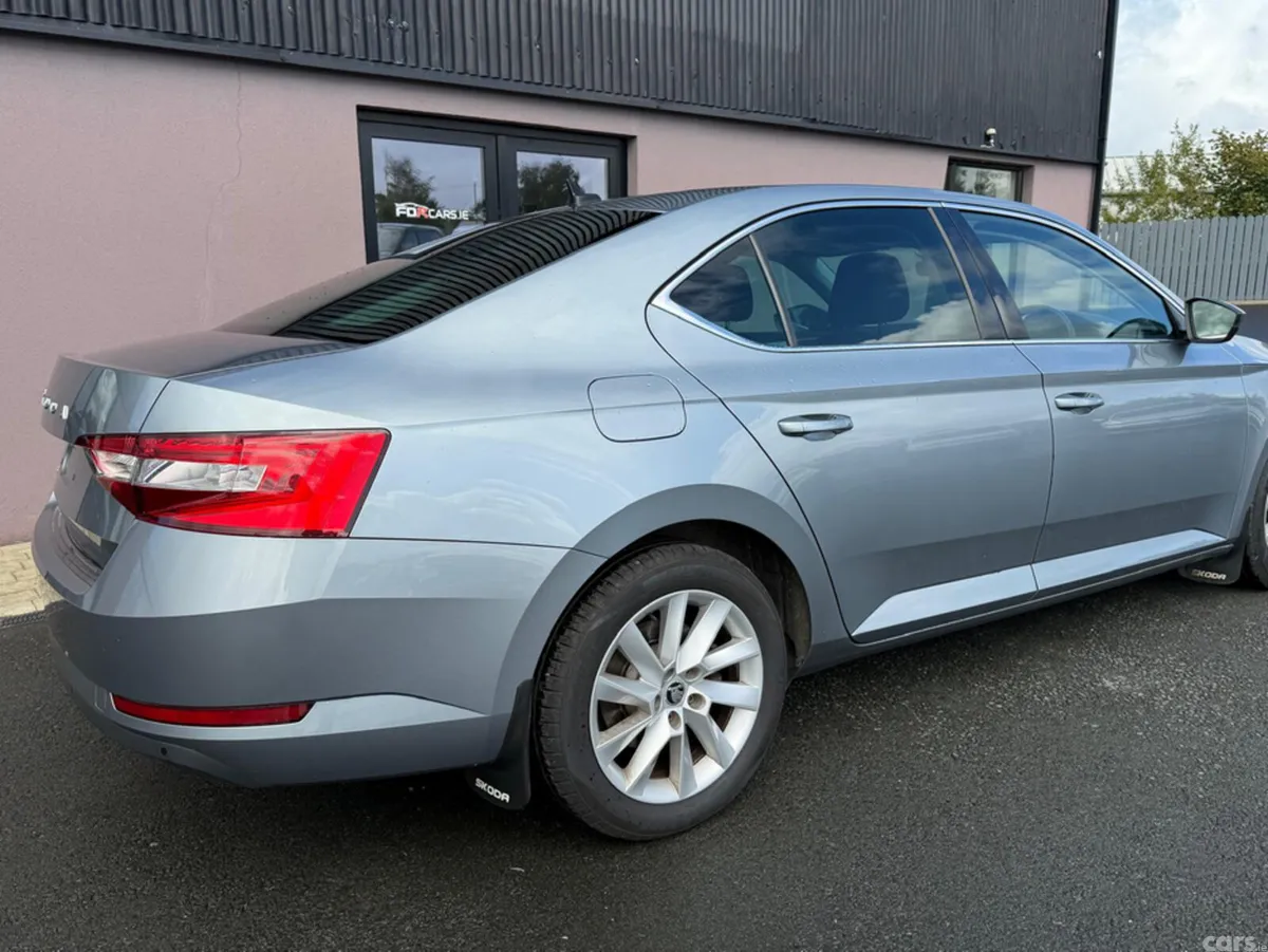 Skoda Superb Hatchback, Diesel, 2020, Grey