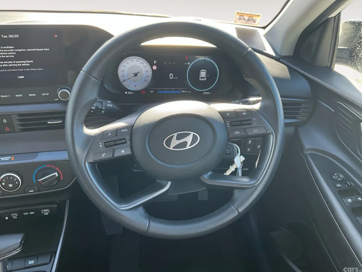 Hyundai i20 Hatchback, Petrol, 2024, White