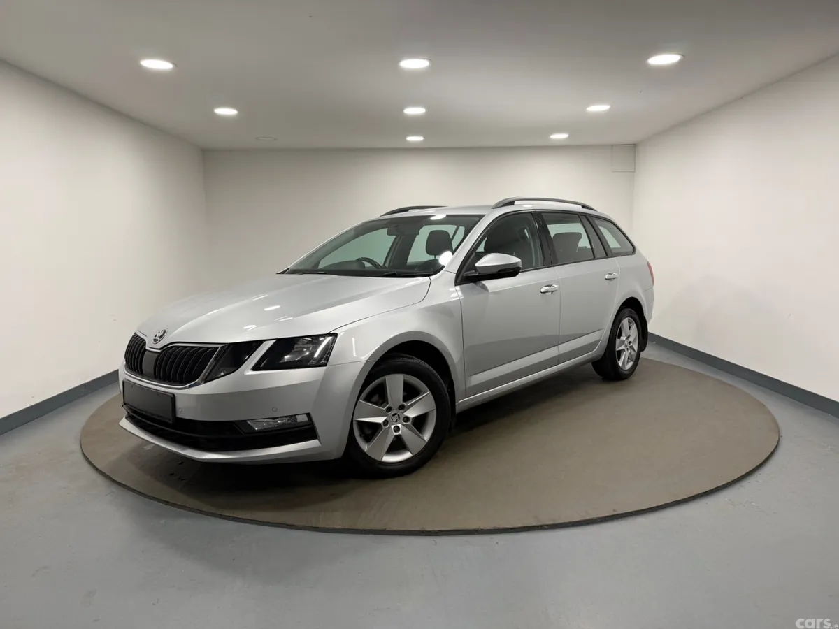 Skoda Octavia Estate, Diesel, 2018, Silver