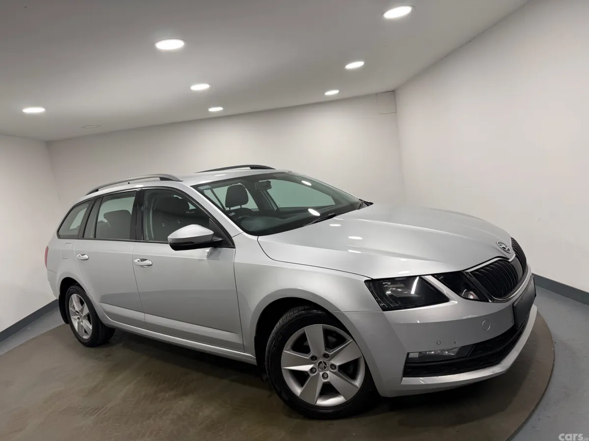 Skoda Octavia Estate, Diesel, 2018, Silver