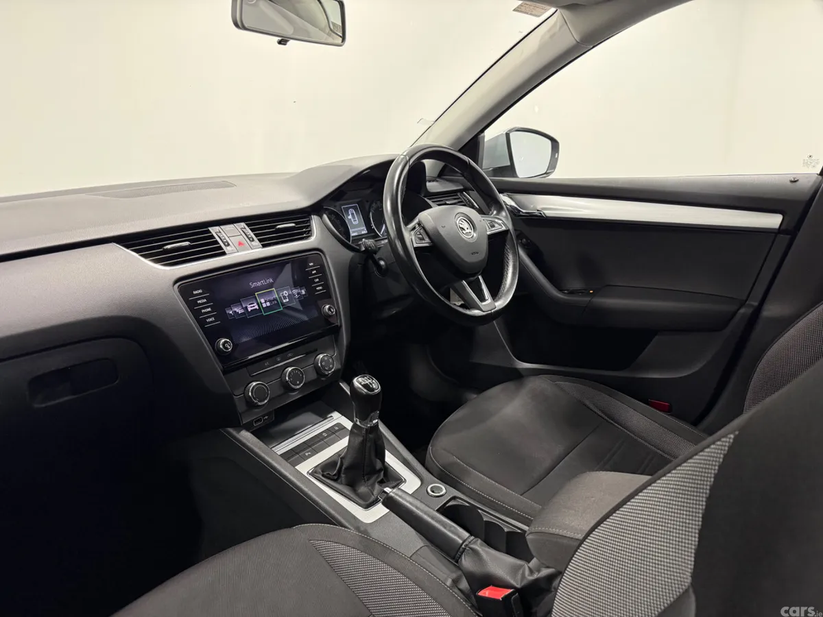 Skoda Octavia Estate, Diesel, 2018, Silver