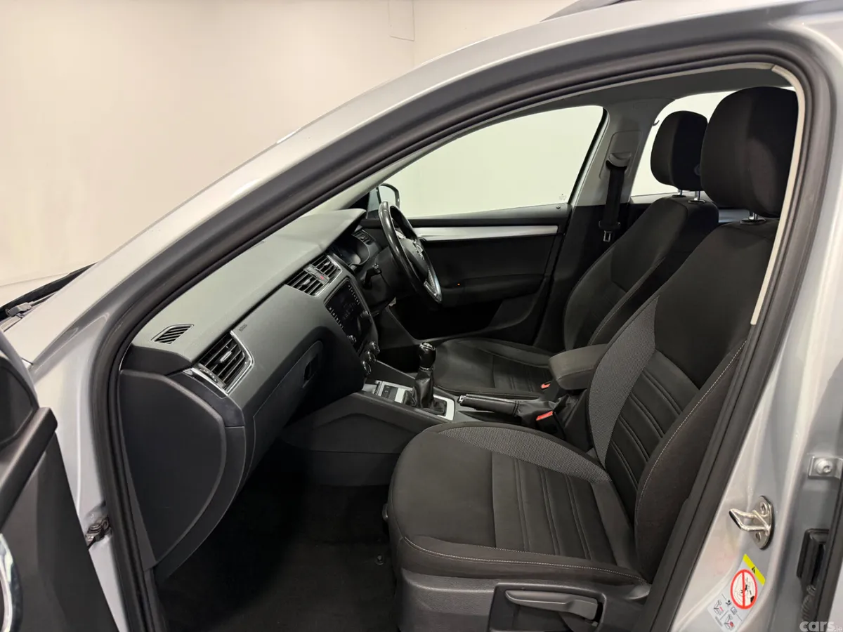 Skoda Octavia Estate, Diesel, 2018, Silver