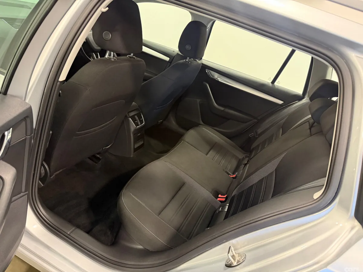 Skoda Octavia Estate, Diesel, 2018, Silver