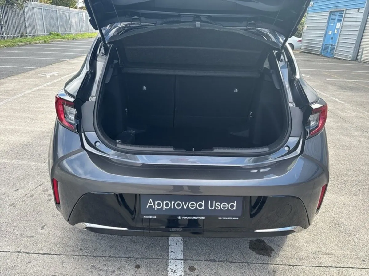 Toyota Corolla Hatchback, Petrol Hybrid, 2025, Grey