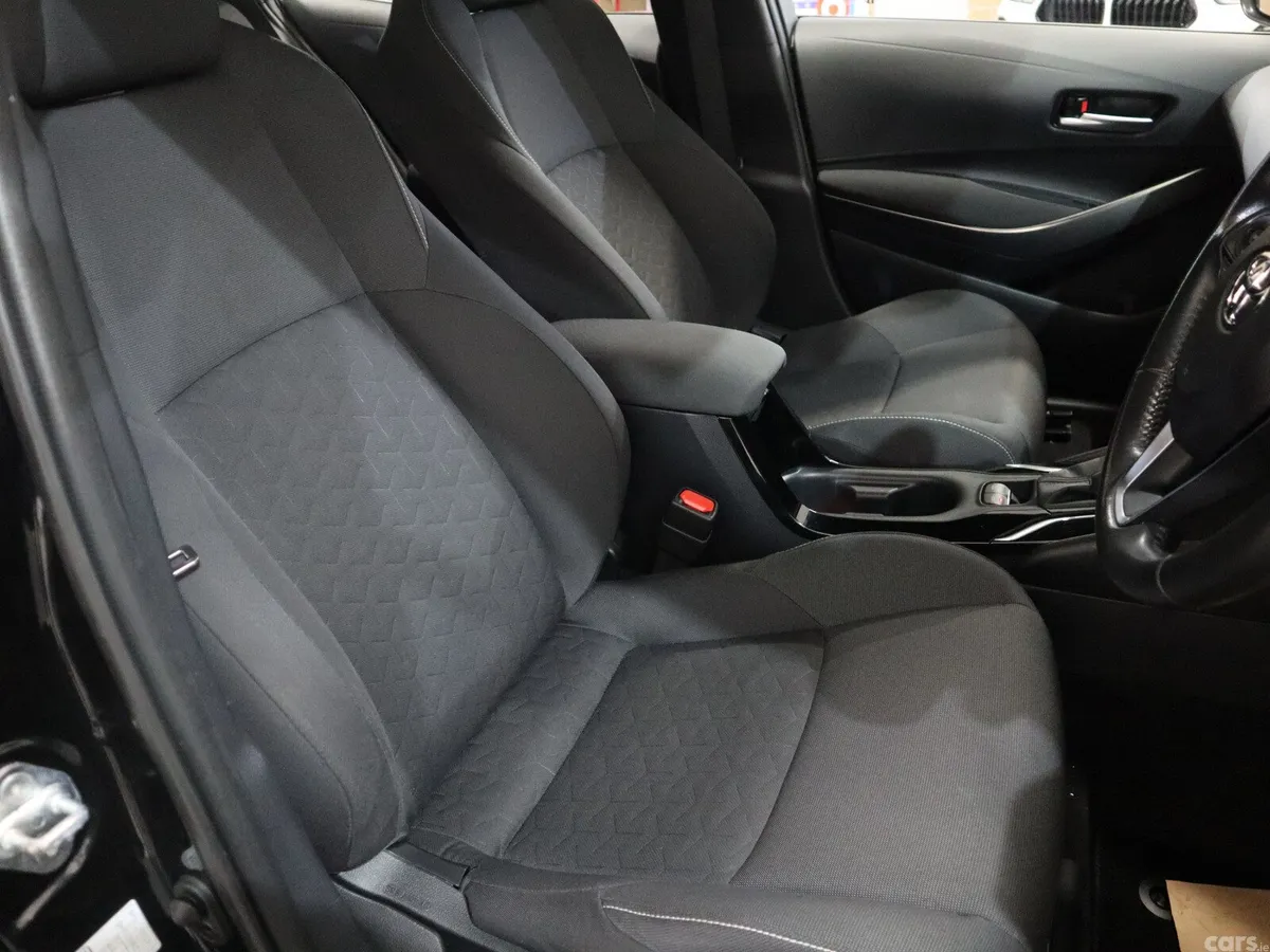Toyota Corolla Hatchback, Petrol Hybrid, 2022, Black