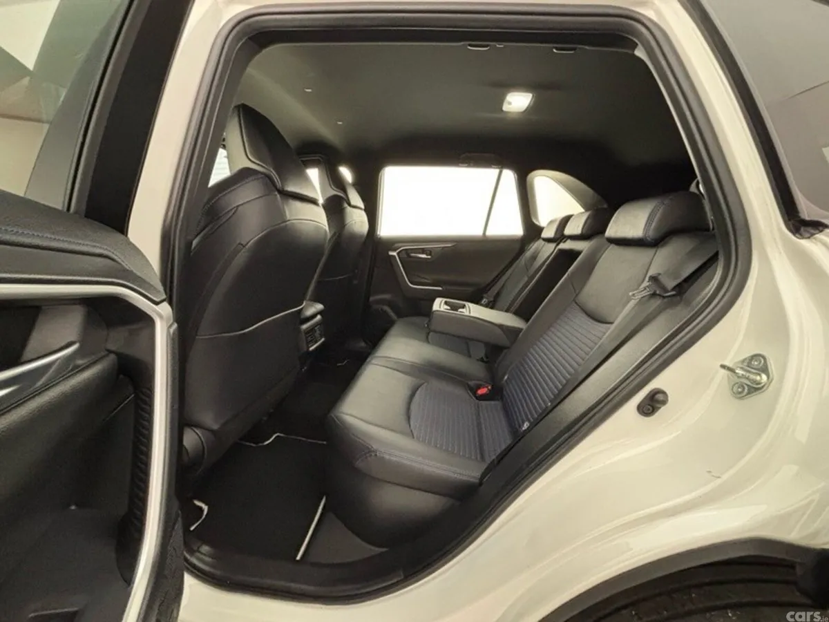 Toyota RAV4 SUV, Petrol Hybrid, 2022, White
