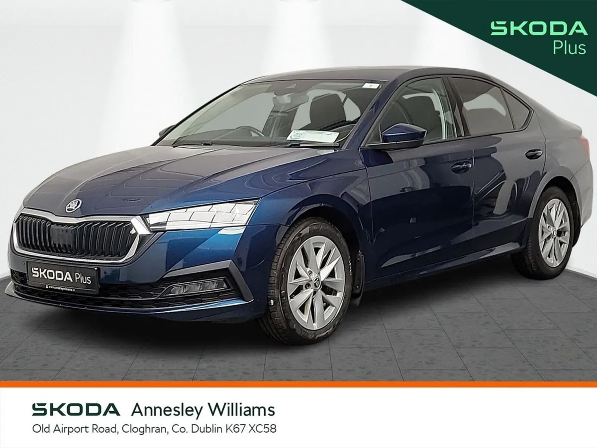 Skoda Octavia Saloon, Petrol, 2023, Blue