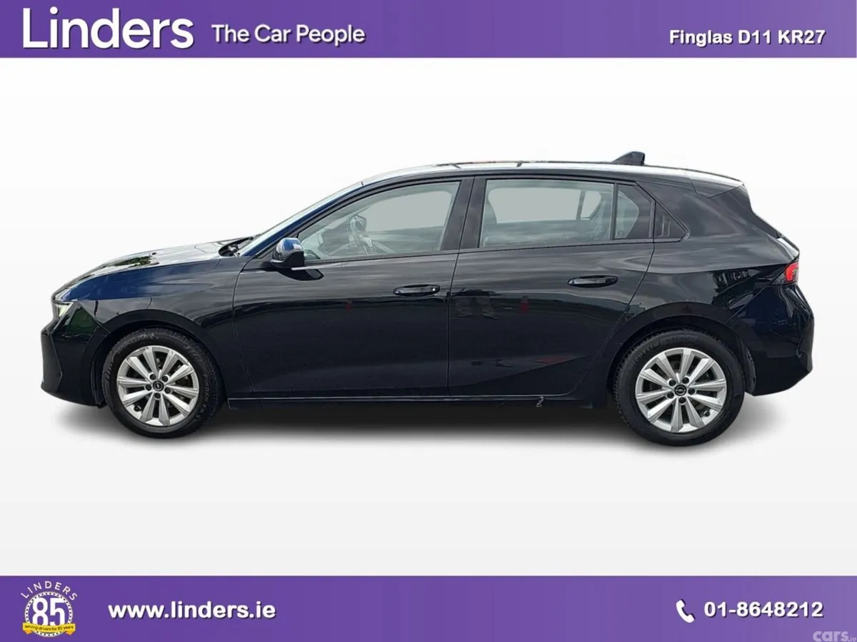 Opel Astra Hatchback, Petrol, 2023, Black