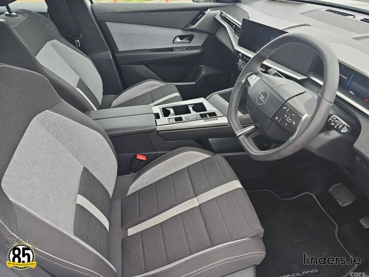 Opel Grandland SUV, Petrol Hybrid, 2026, White