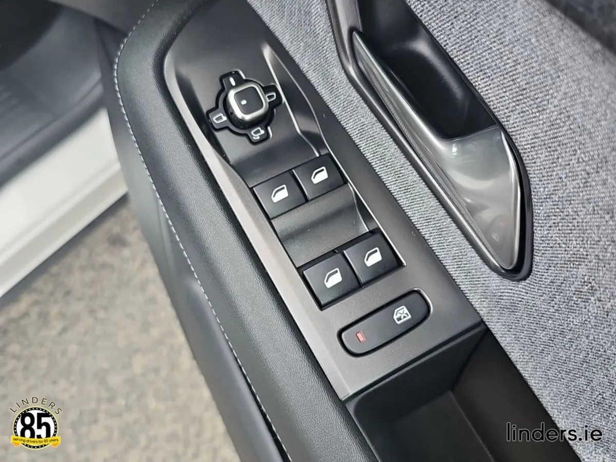 Opel Grandland SUV, Petrol Hybrid, 2026, White