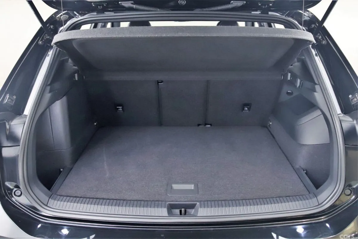 Volkswagen Tiguan SUV, Petrol Plug-in Hybrid, 2025, Black