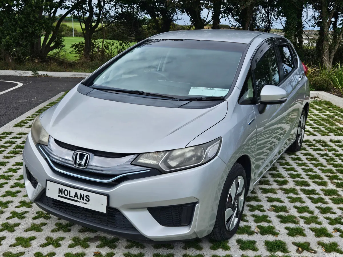 Honda Fit Hatchback, Petrol Hybrid, 2014, Silver