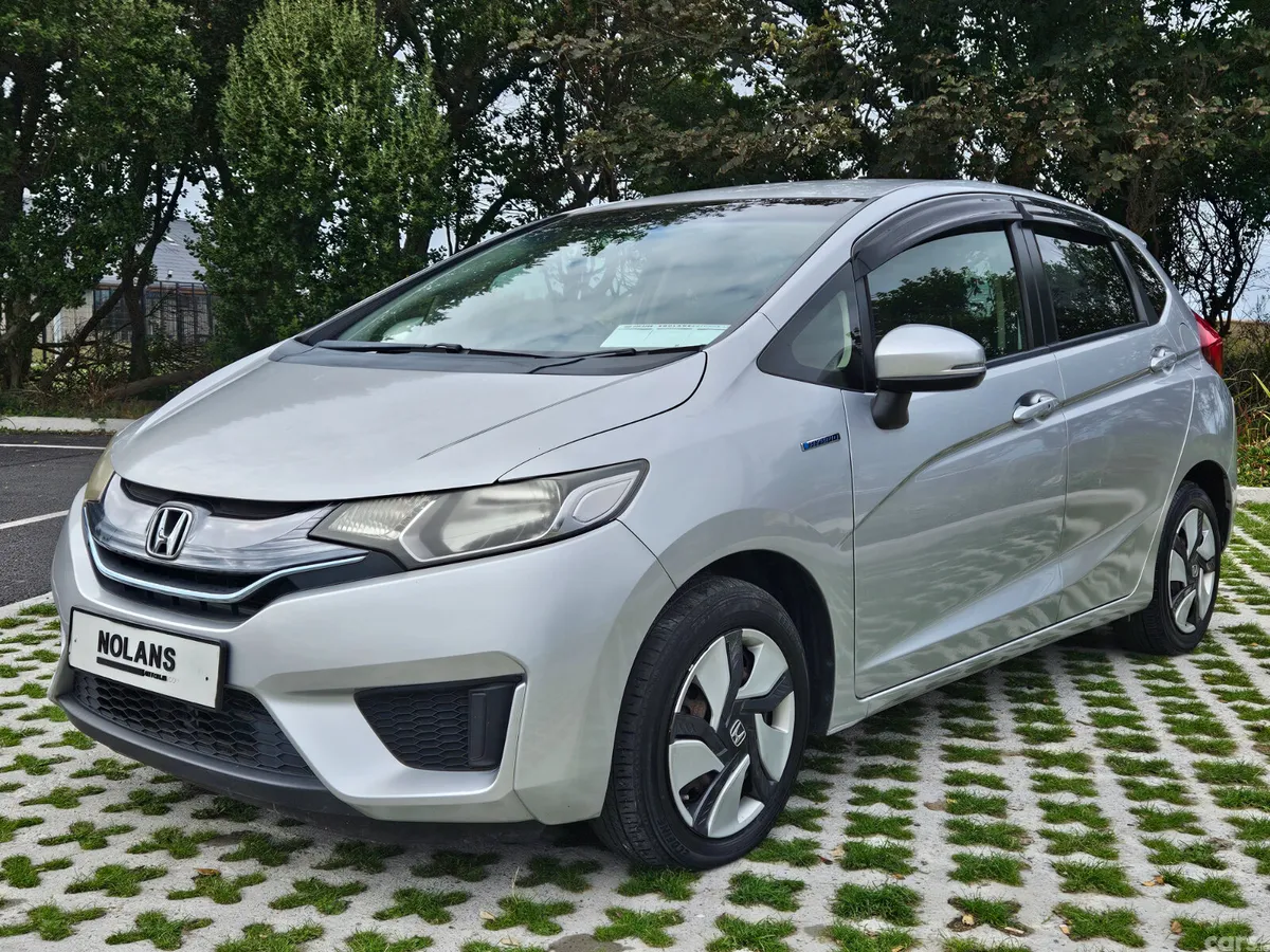 Honda Fit Hatchback, Petrol Hybrid, 2014, Silver