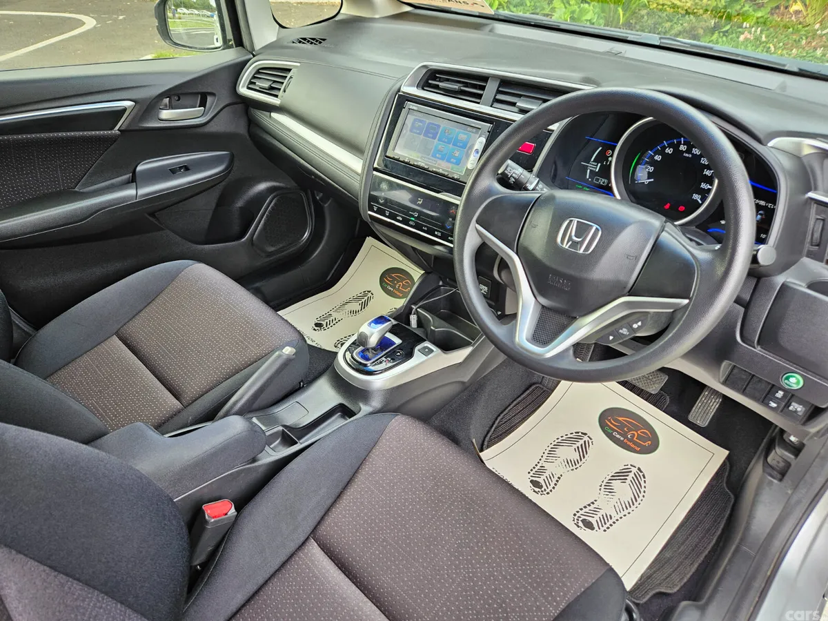 Honda Fit Hatchback, Petrol Hybrid, 2014, Silver