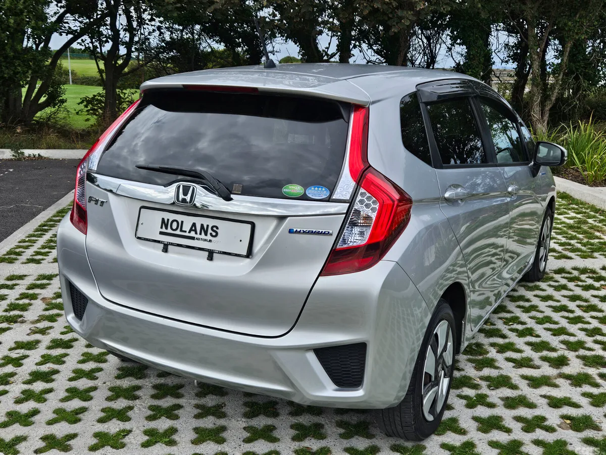 Honda Fit Hatchback, Petrol Hybrid, 2014, Silver
