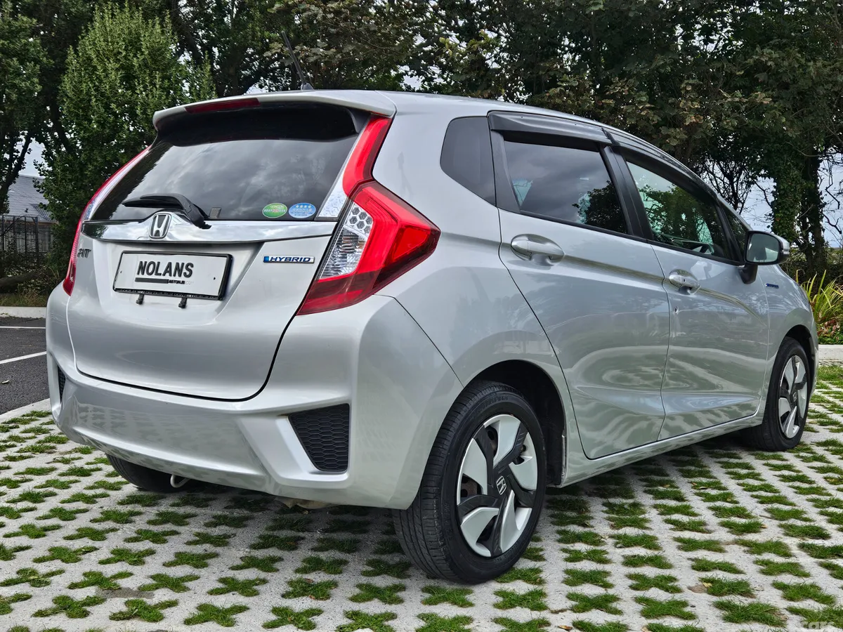 Honda Fit Hatchback, Petrol Hybrid, 2014, Silver