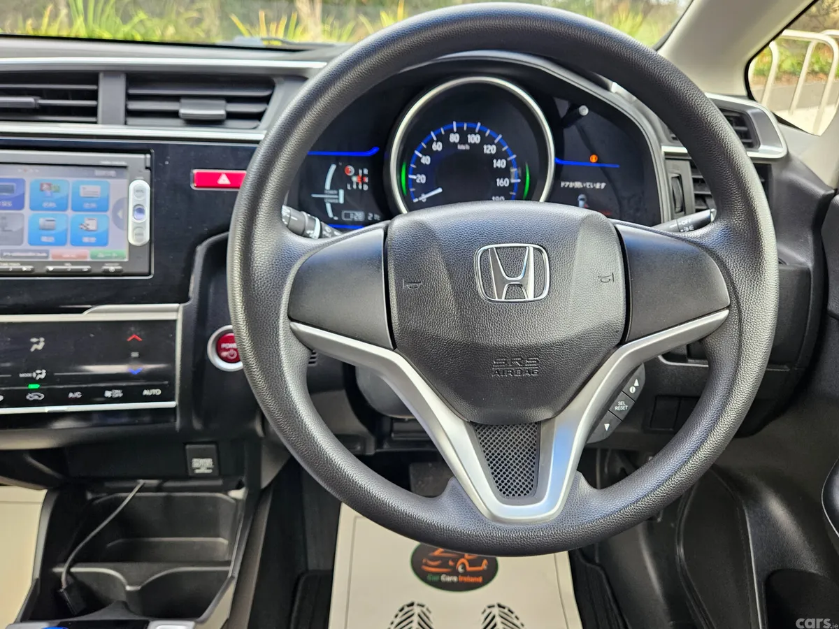 Honda Fit Hatchback, Petrol Hybrid, 2014, Silver