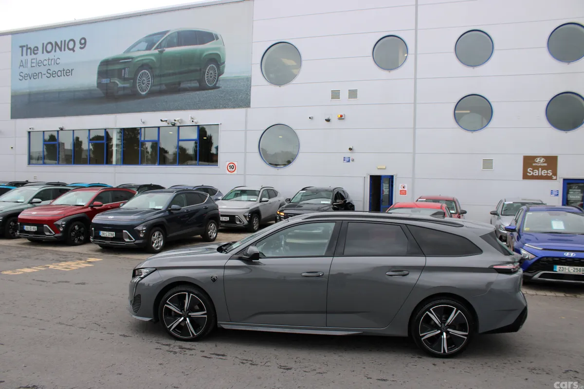Peugeot 308 Estate, Diesel, 2024, Grey