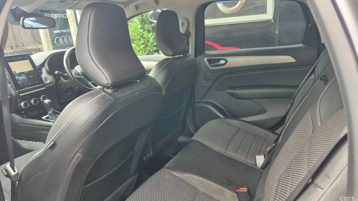 Renault Arkana Saloon, Diesel, 2021, Red
