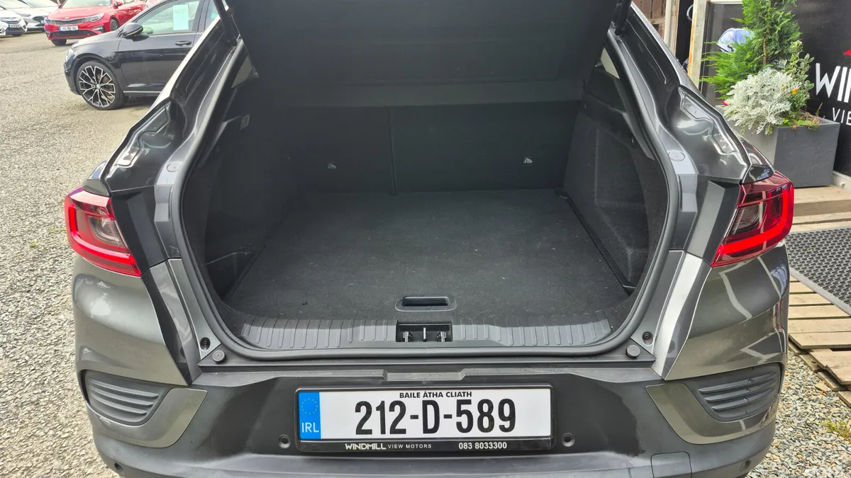Renault Arkana Saloon, Diesel, 2021, Red