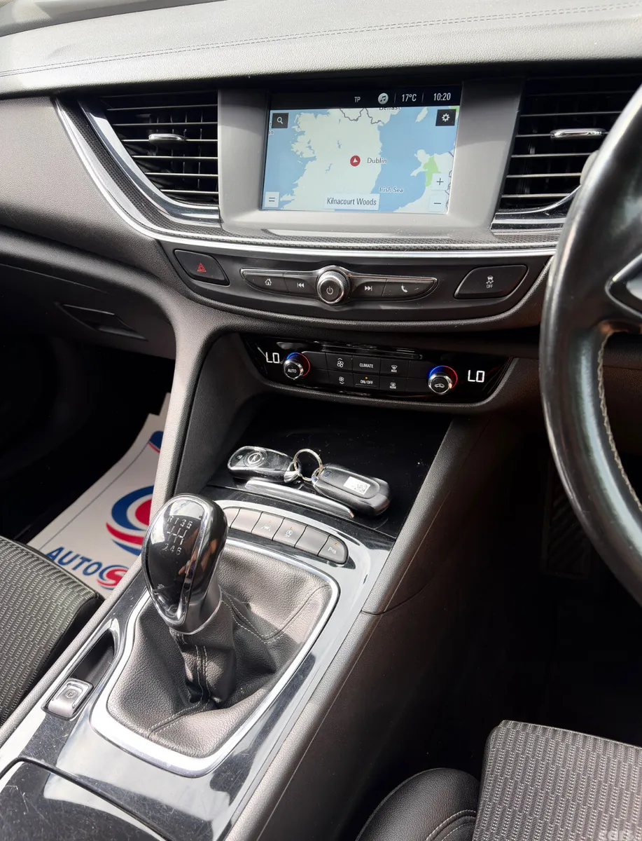 Opel Insignia Hatchback, Diesel, 2019, Grey