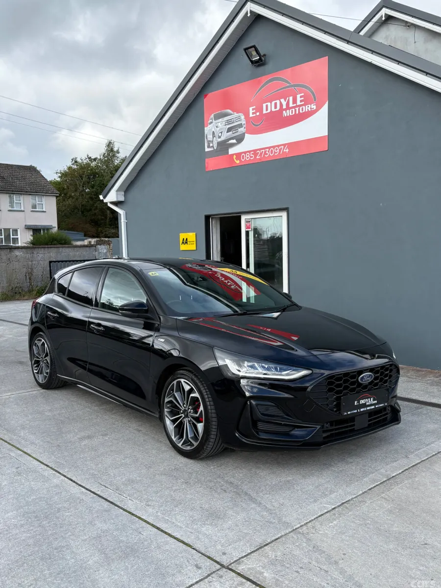 Ford Focus Hatchback, Diesel, 2023, Black