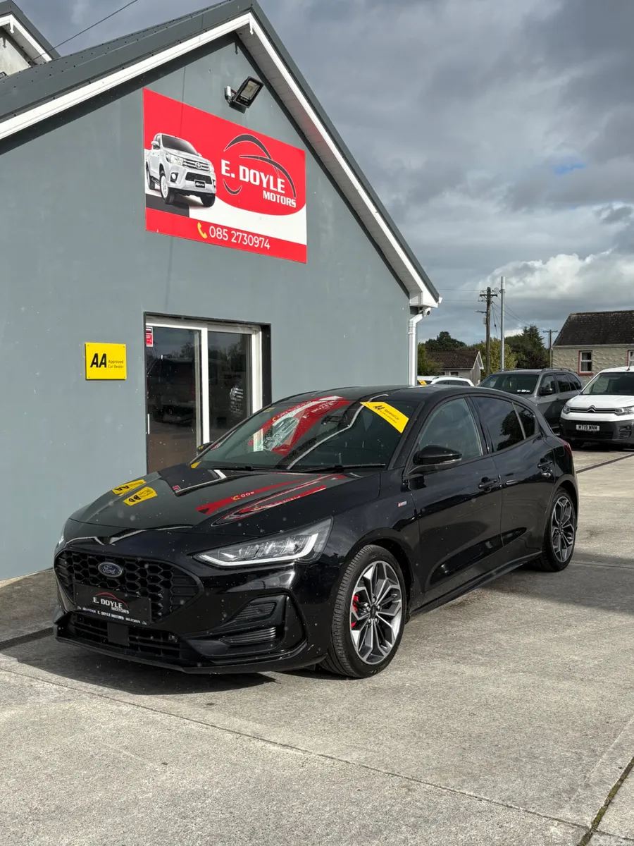 Ford Focus Hatchback, Diesel, 2023, Black