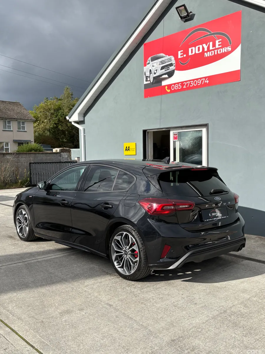 Ford Focus Hatchback, Diesel, 2023, Black