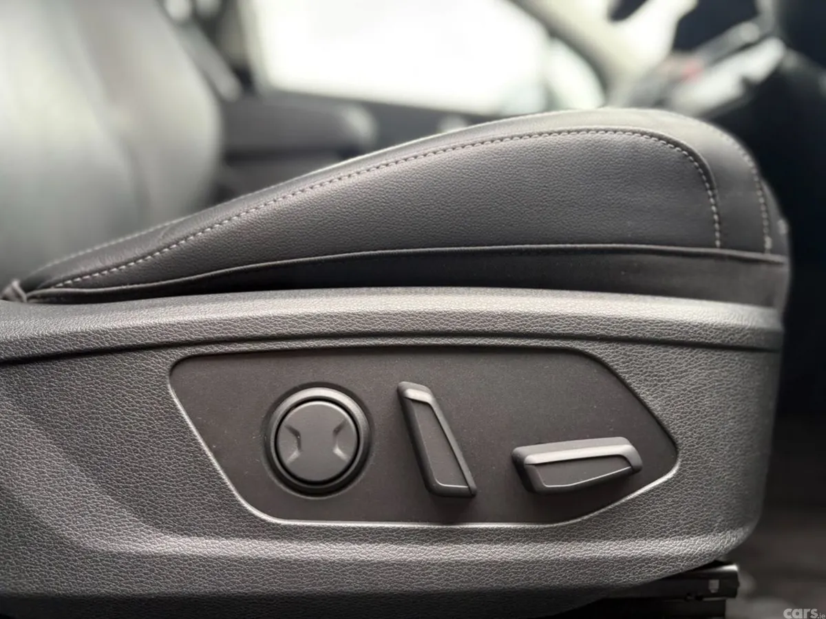 Kia Sportage SUV, Petrol Plug-in Hybrid, 2026, Grey
