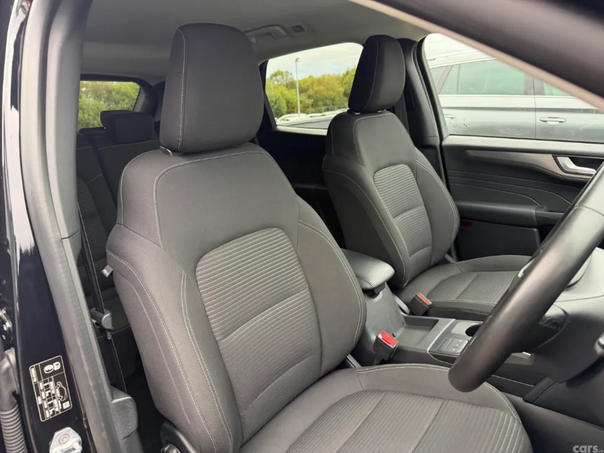 Ford Kuga MPV, Petrol, 2023, Black