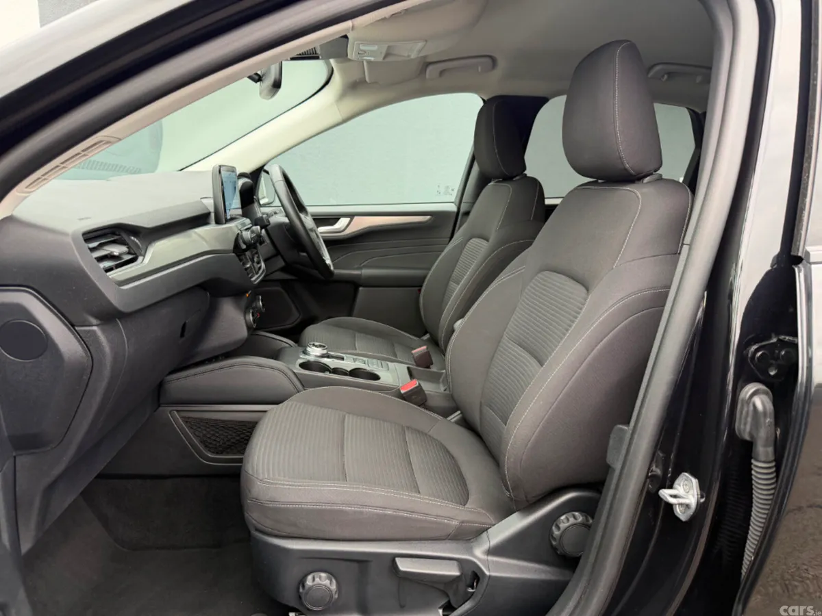 Ford Kuga MPV, Petrol, 2023, Black