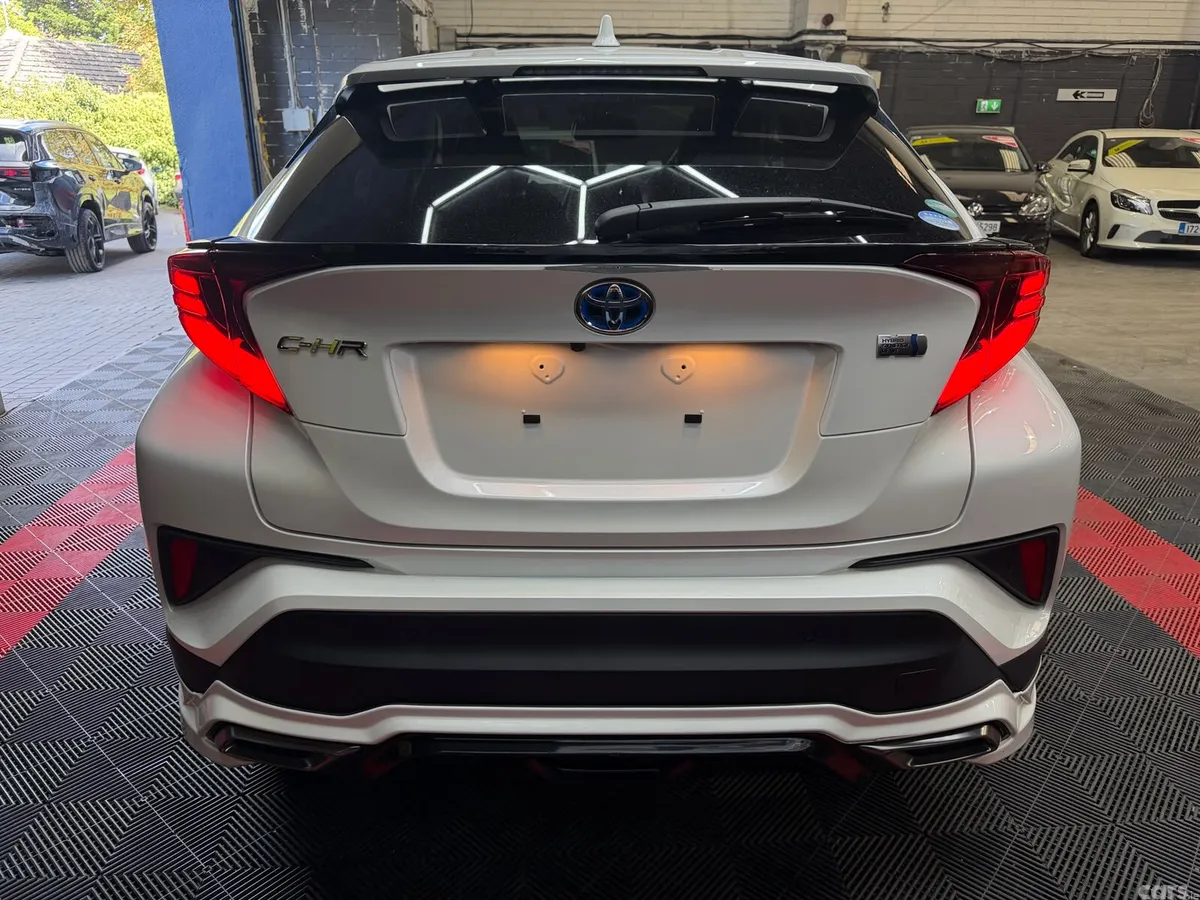 Toyota C-HR Hatchback, Petrol Hybrid, 2019, White