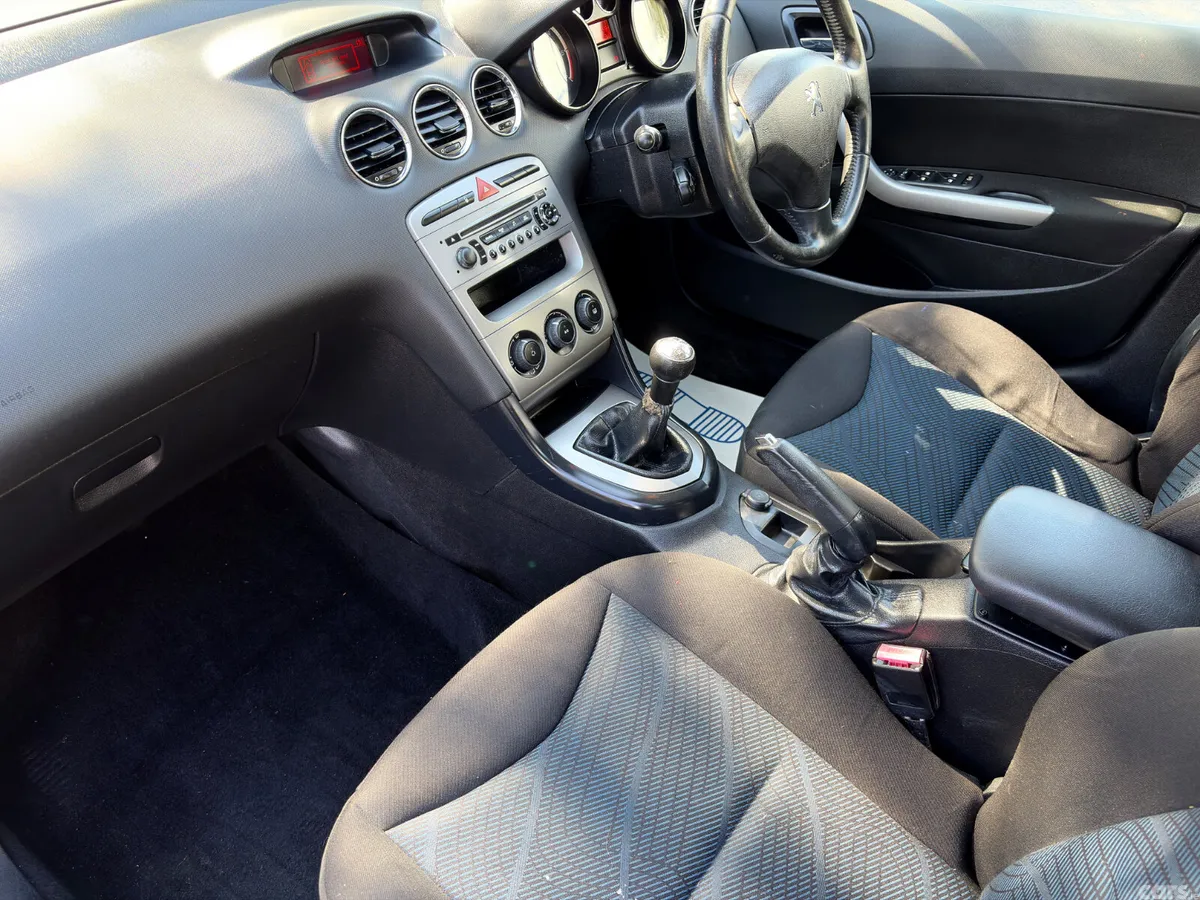 Peugeot 308 Hatchback, Diesel, 2011, Grey