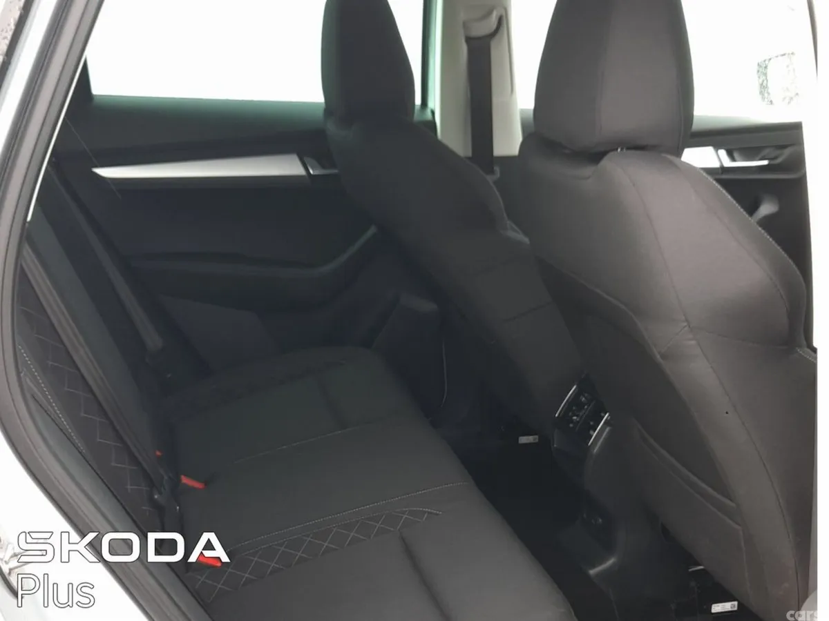 Skoda Karoq SUV, Diesel, 2019, Silver