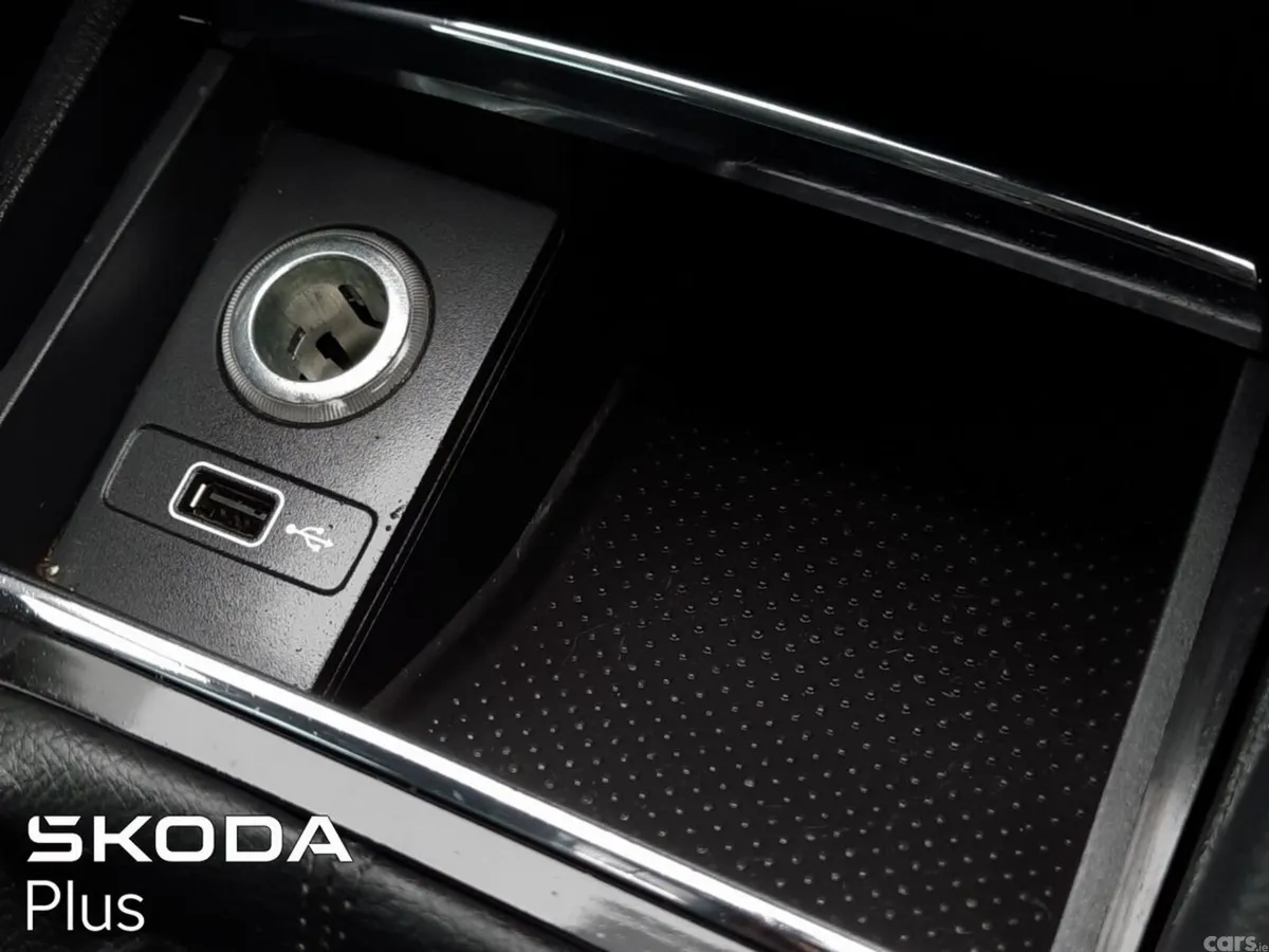 Skoda Karoq SUV, Diesel, 2019, Silver