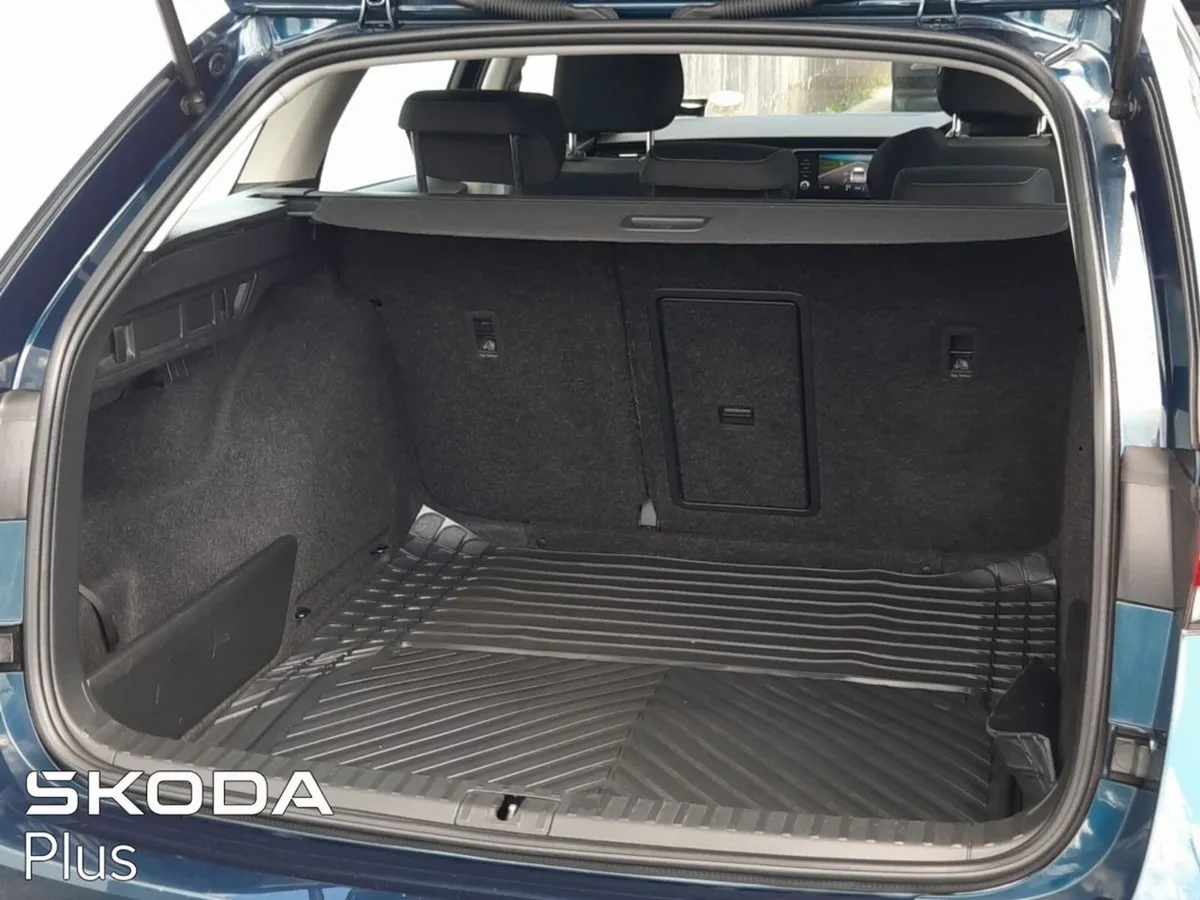 Skoda Octavia Estate, Diesel, 2024, Blue